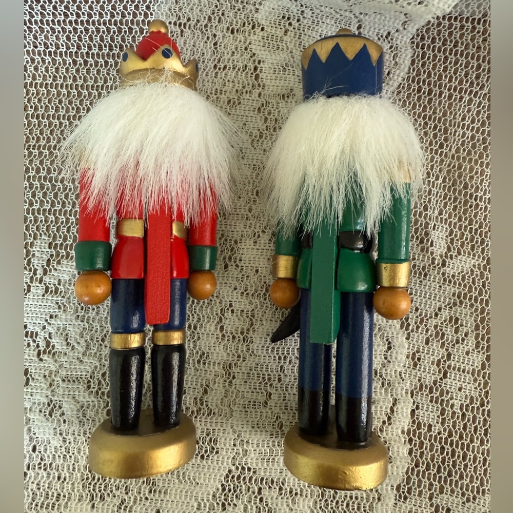 Working Small Nutcrackers - Picture 3 of 4